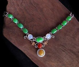 �鱦��ʯ���Ϳ��ĵ����